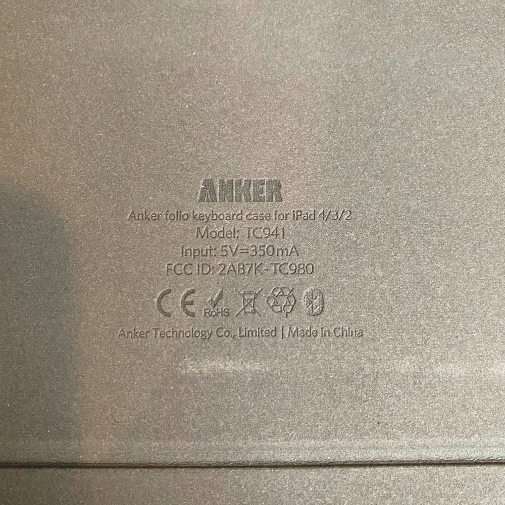 APPLE Ipad - 64GB Wifi & Cellular Model, with Bluetooth ANKER Keyboard Case - Picture 11 of 13